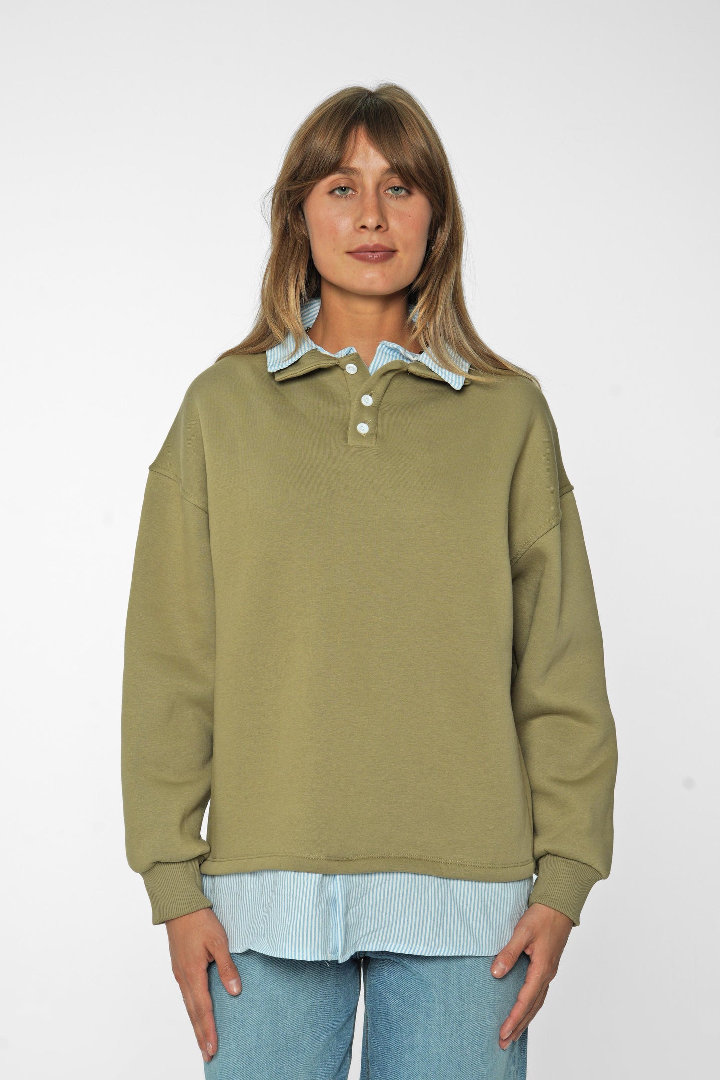 سويت شيرت متعدد الطبقات