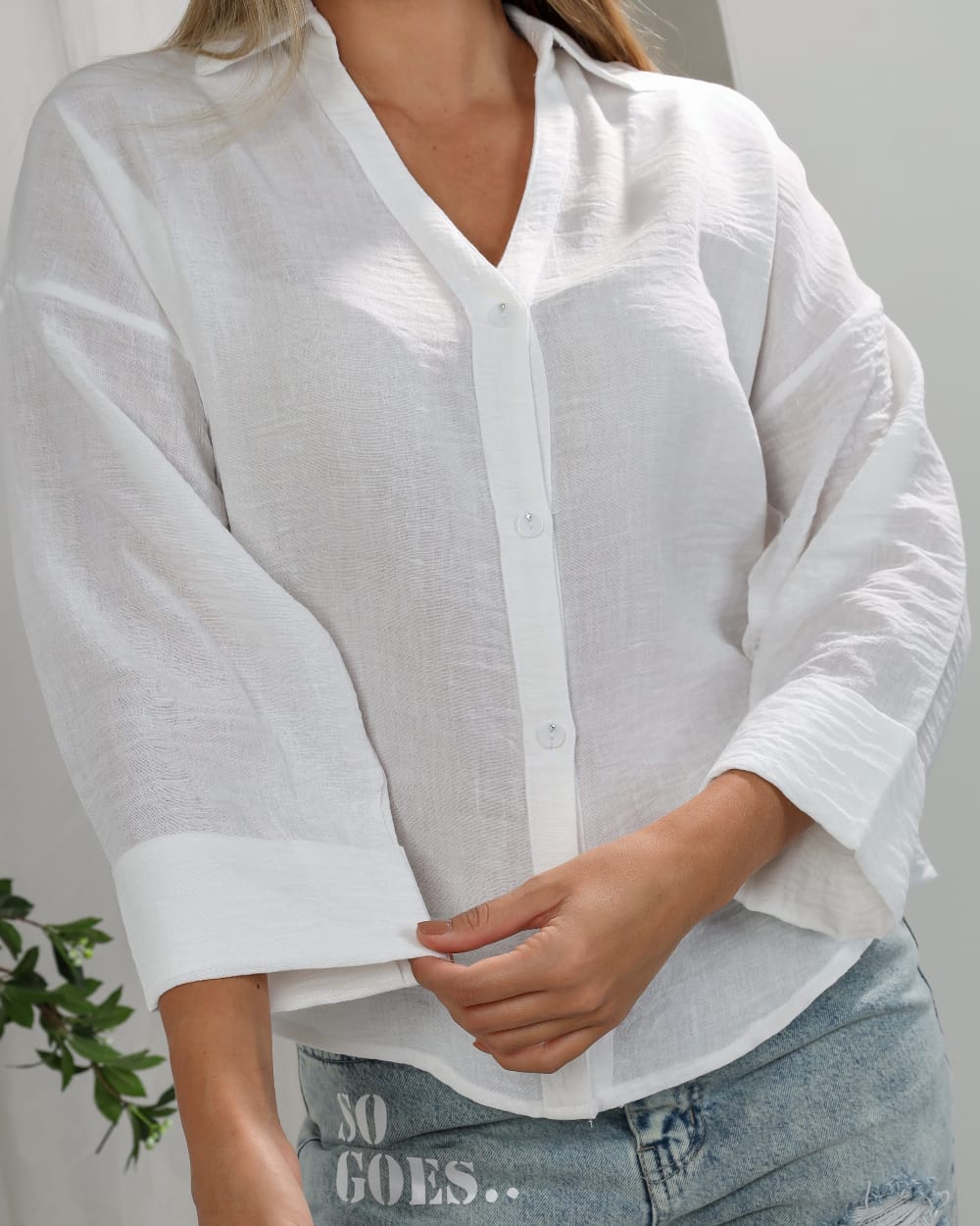 Linen shirt for effortless everyday elegance