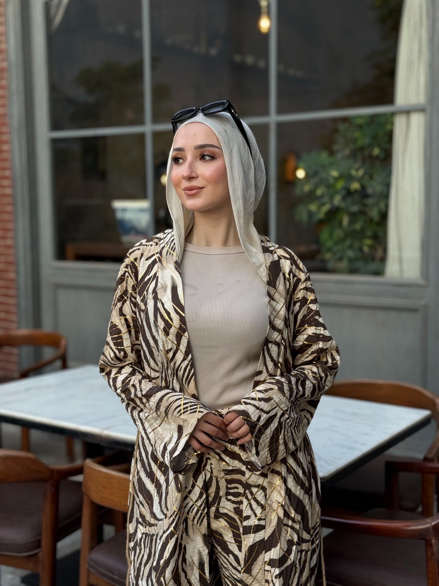 Abstract Two-Piece Set