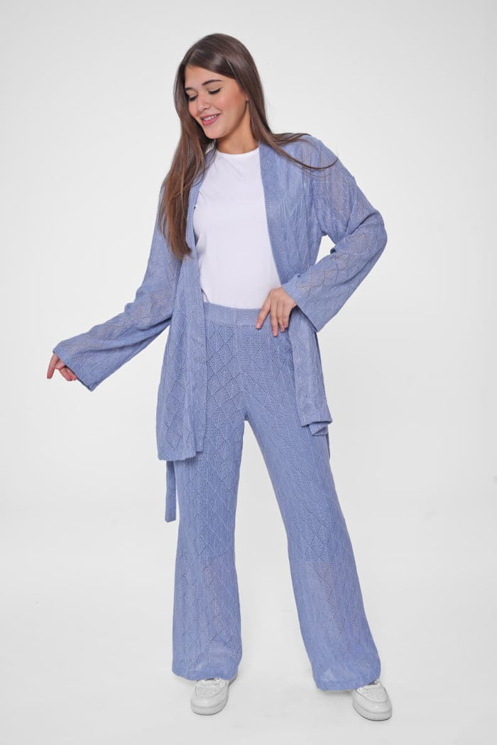 The perfect Cardigan Suit for chic everyday looks