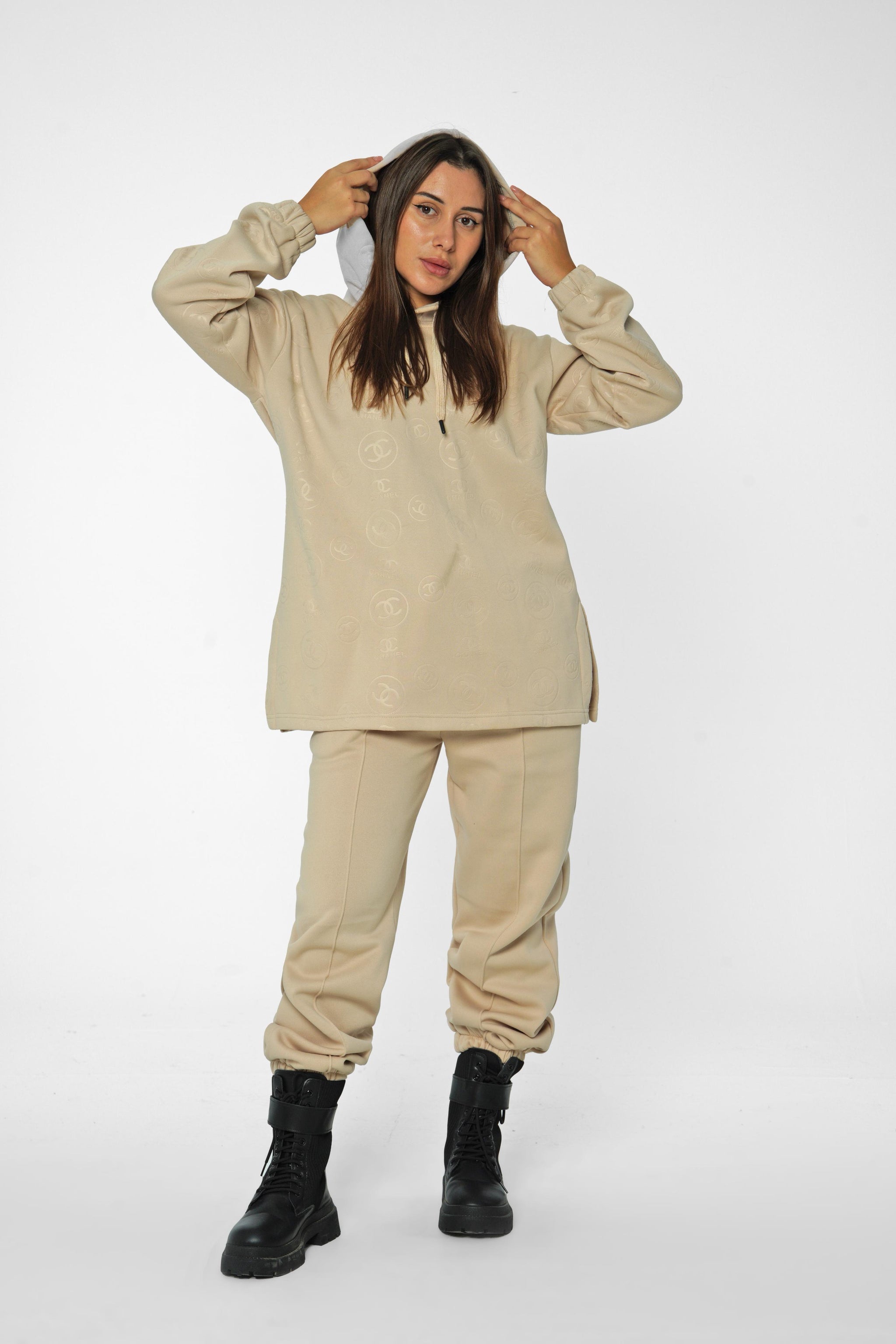 مجموعة صالة مونوغرام