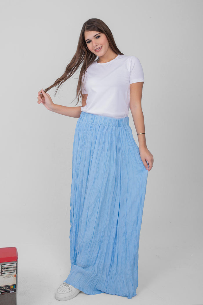 A timeless plain skirt for endless styling