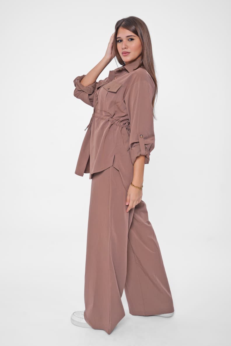 A summer suit for a refreshing and comfortable look