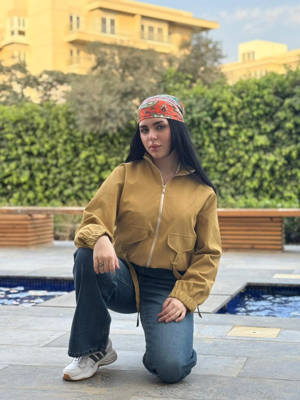 سترة بسحاب متعددة الاستخدامات