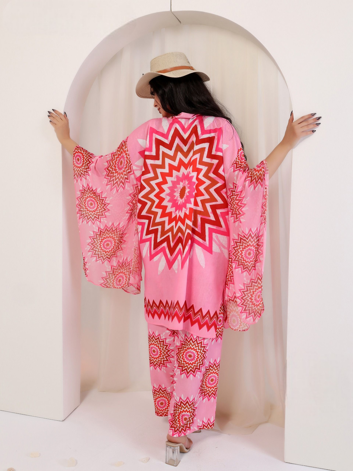 Chic and bold printed set