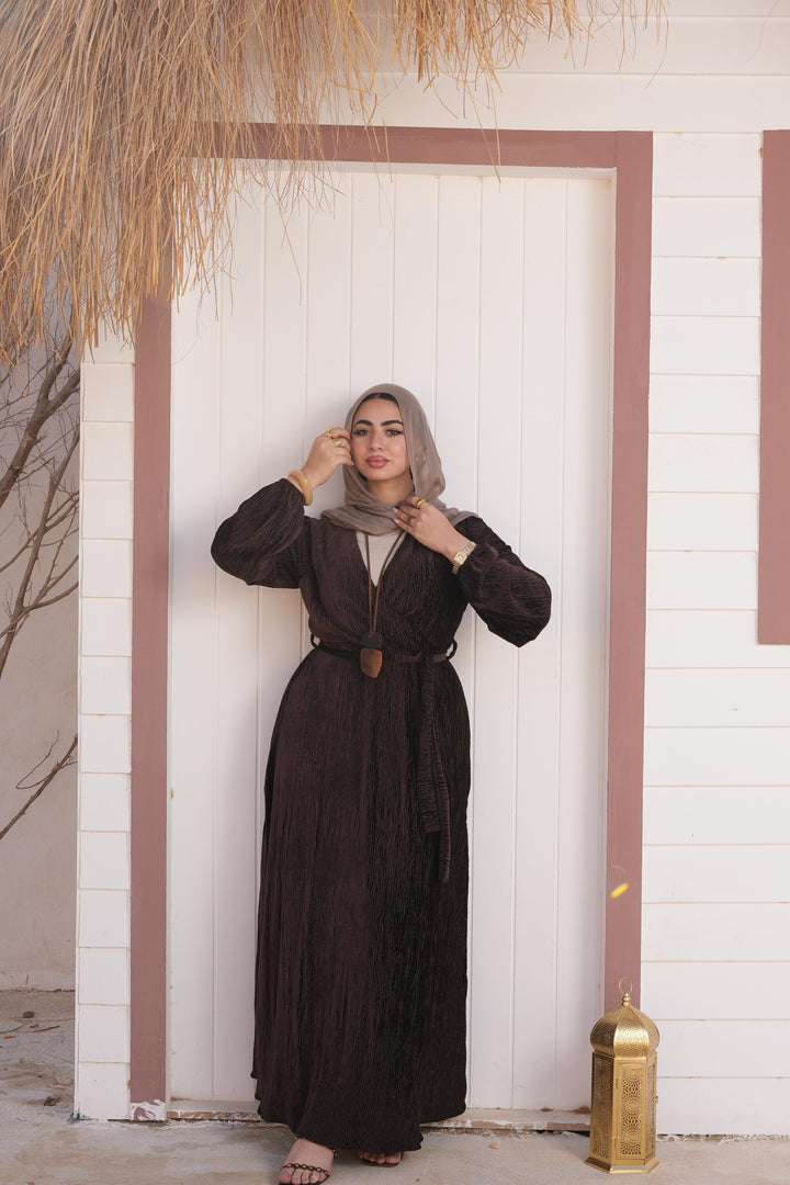 Elegant Pleated Maxi Dress with Waist Tie