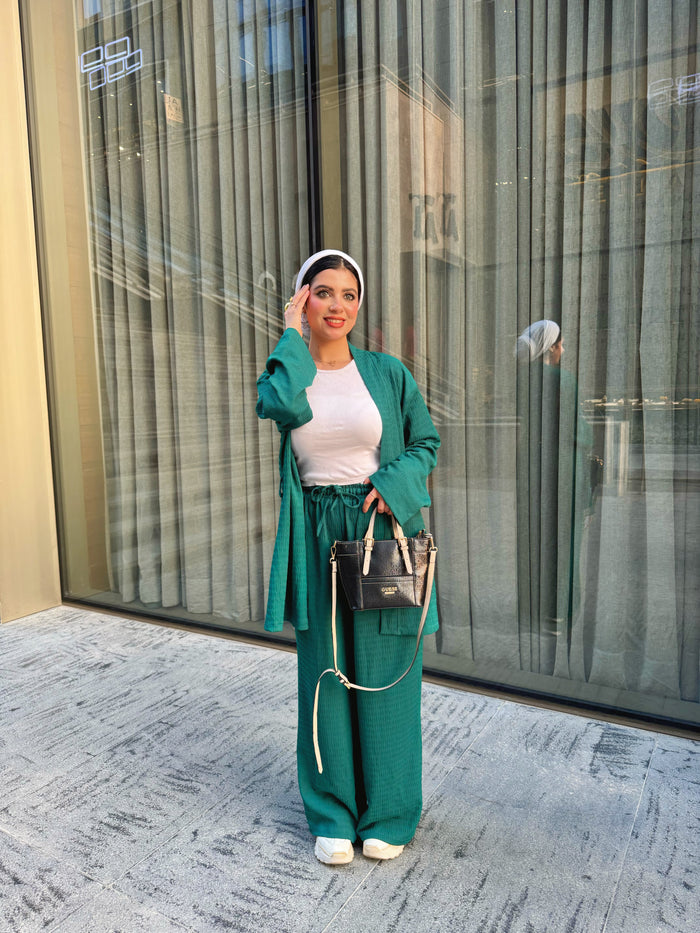 Garden suit with pants for a chic modern look