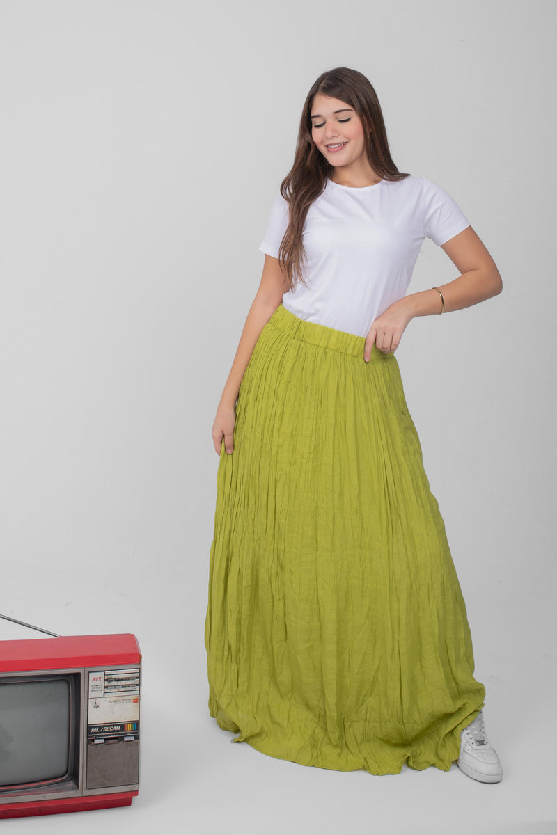 A timeless plain skirt for endless styling
