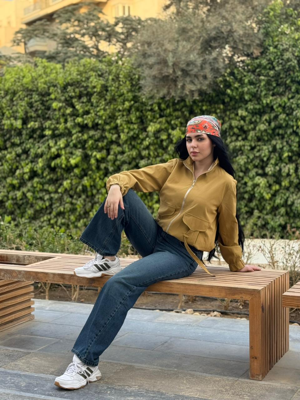 سترة بسحاب متعددة الاستخدامات