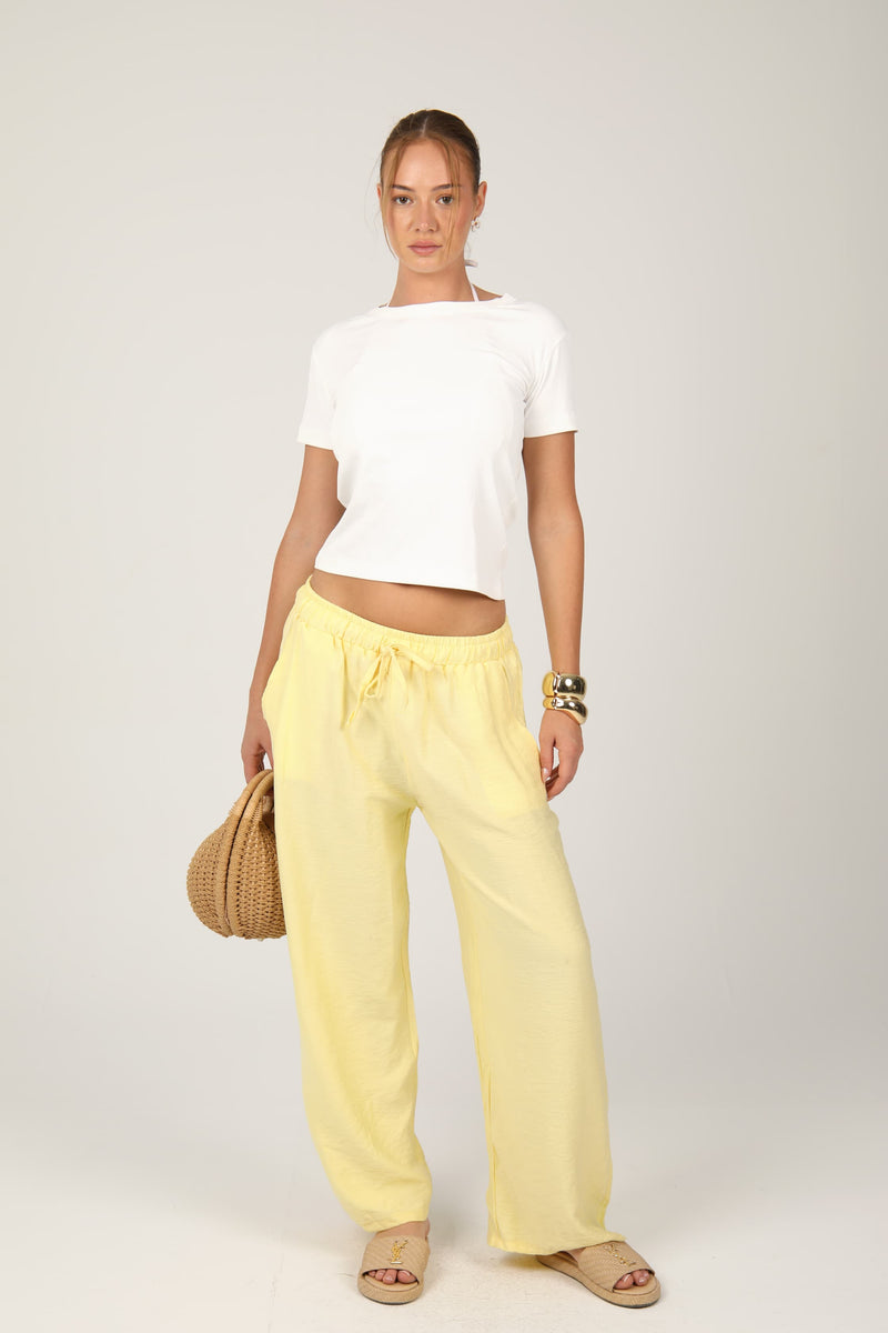 Summer look with wide pants