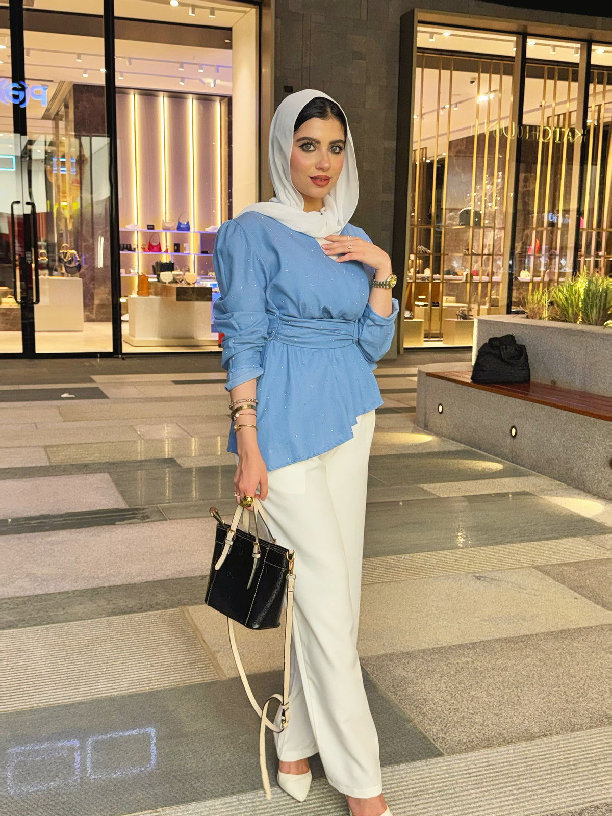 Denim meets glamour – a blouse that shines