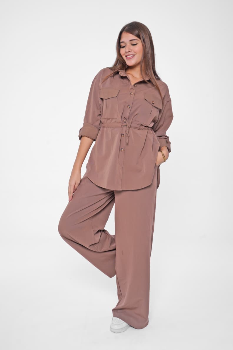 A summer suit for a refreshing and comfortable look
