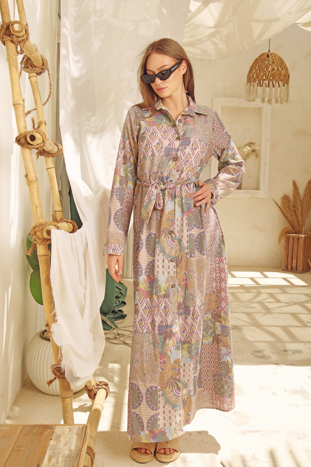 Shine with simple linen dress and elegant details