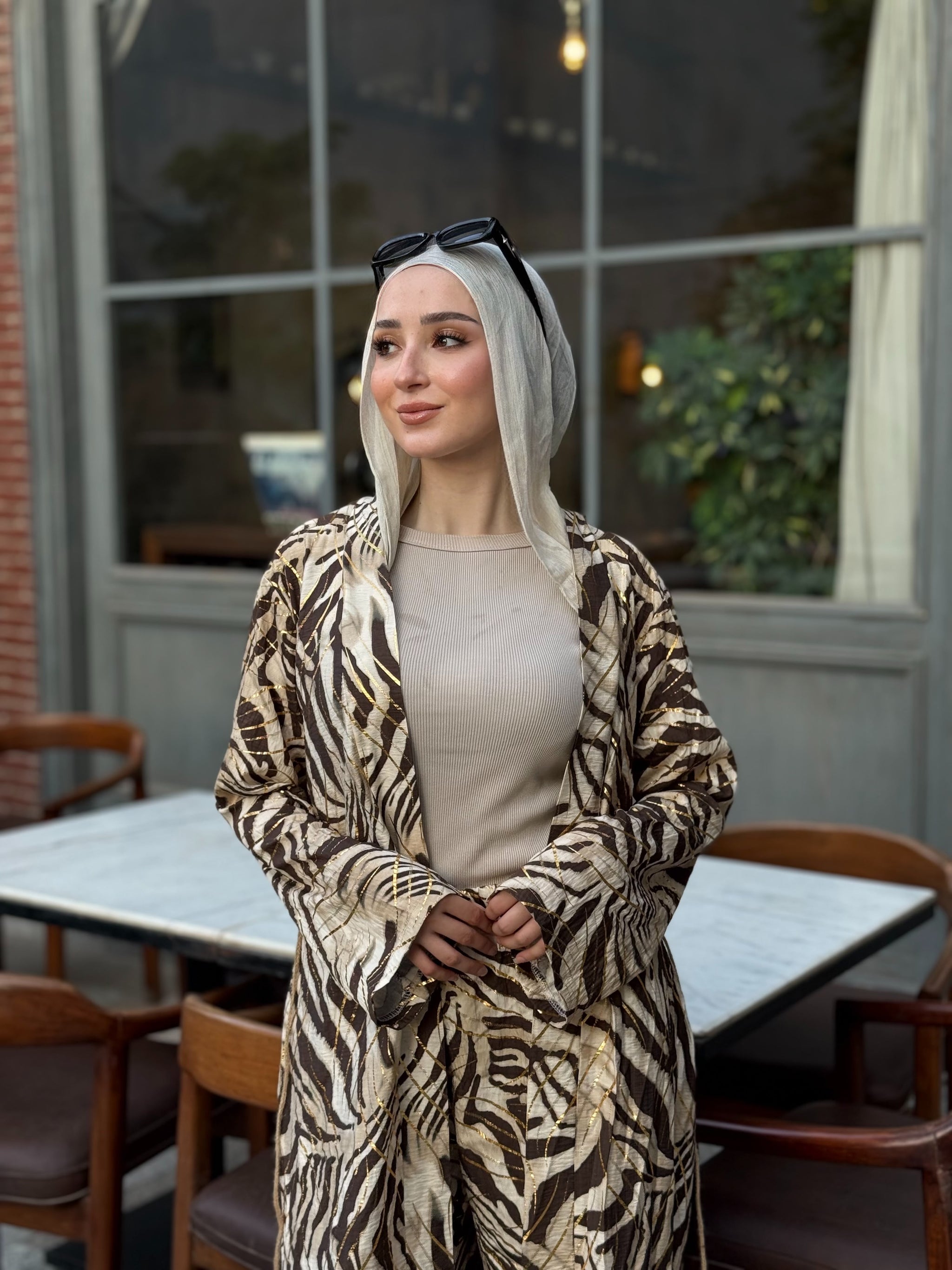 Abstract Two-Piece Set